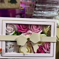 Hộp quà tặng nến thơm + hoa hồng